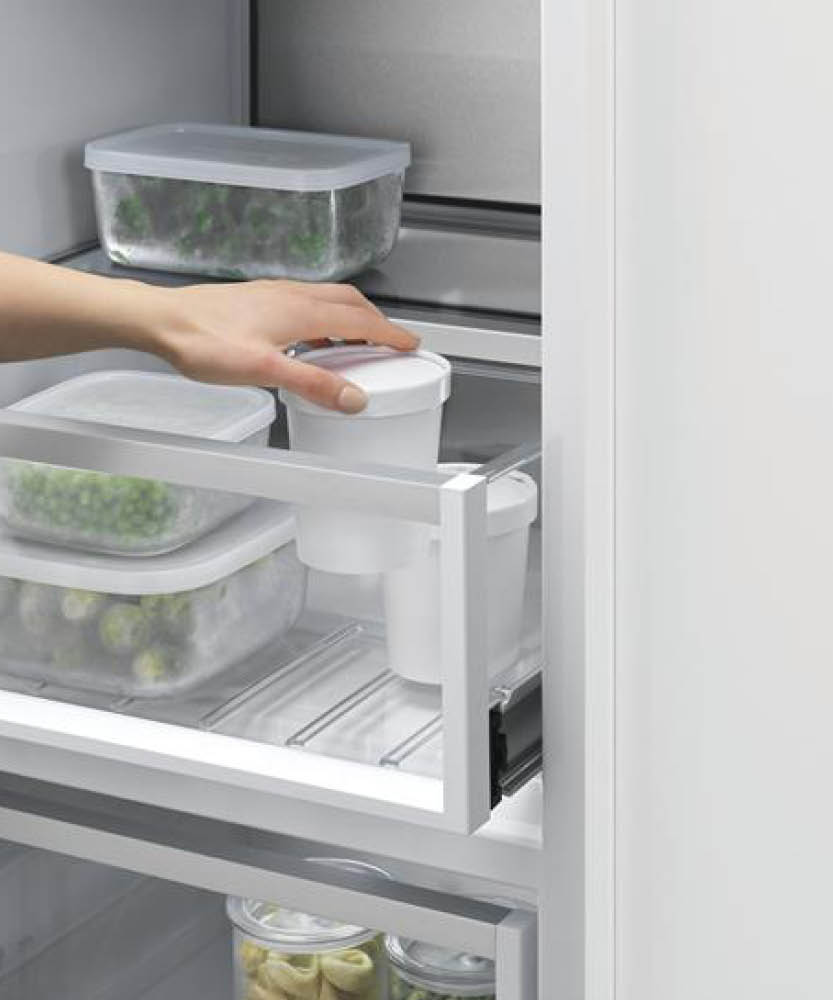 46cm Series 11 Integrated Column Freezer, Ice gallery image 3.0